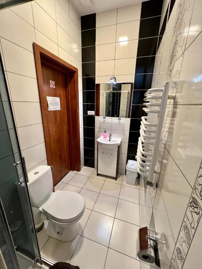 Apartamenty Ostrowiec - Pokoje Goscinne Centrum Ostrowiec Świętokrzyski 外观 照片